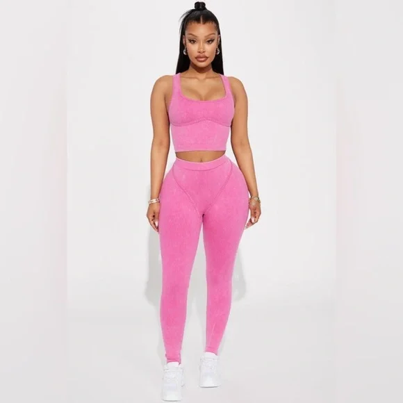 Fashion Nova NWT Lifting Baddie Active Top Pink Seamless Barbiecore Vibe Sz S/M - Picture 3 of 9